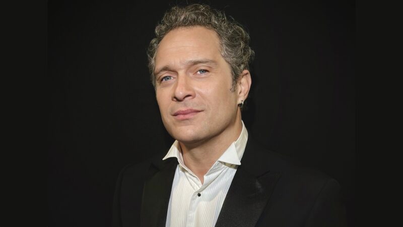 Claudio Santamaria